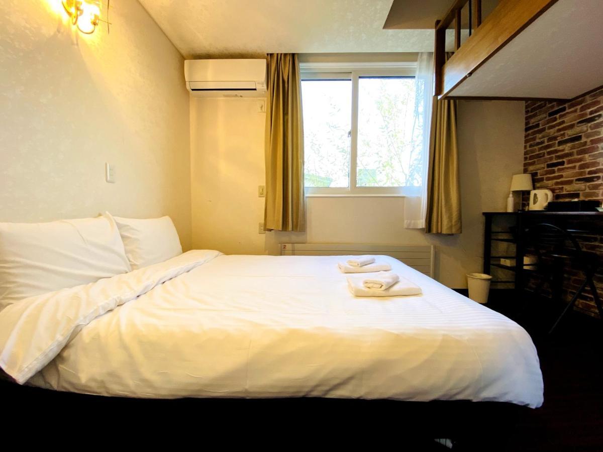 Petit Hotel Melon Nakafurano Buitenkant foto