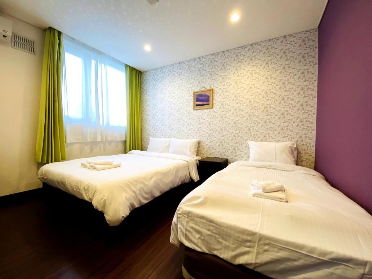 Petit Hotel Melon Nakafurano Buitenkant foto
