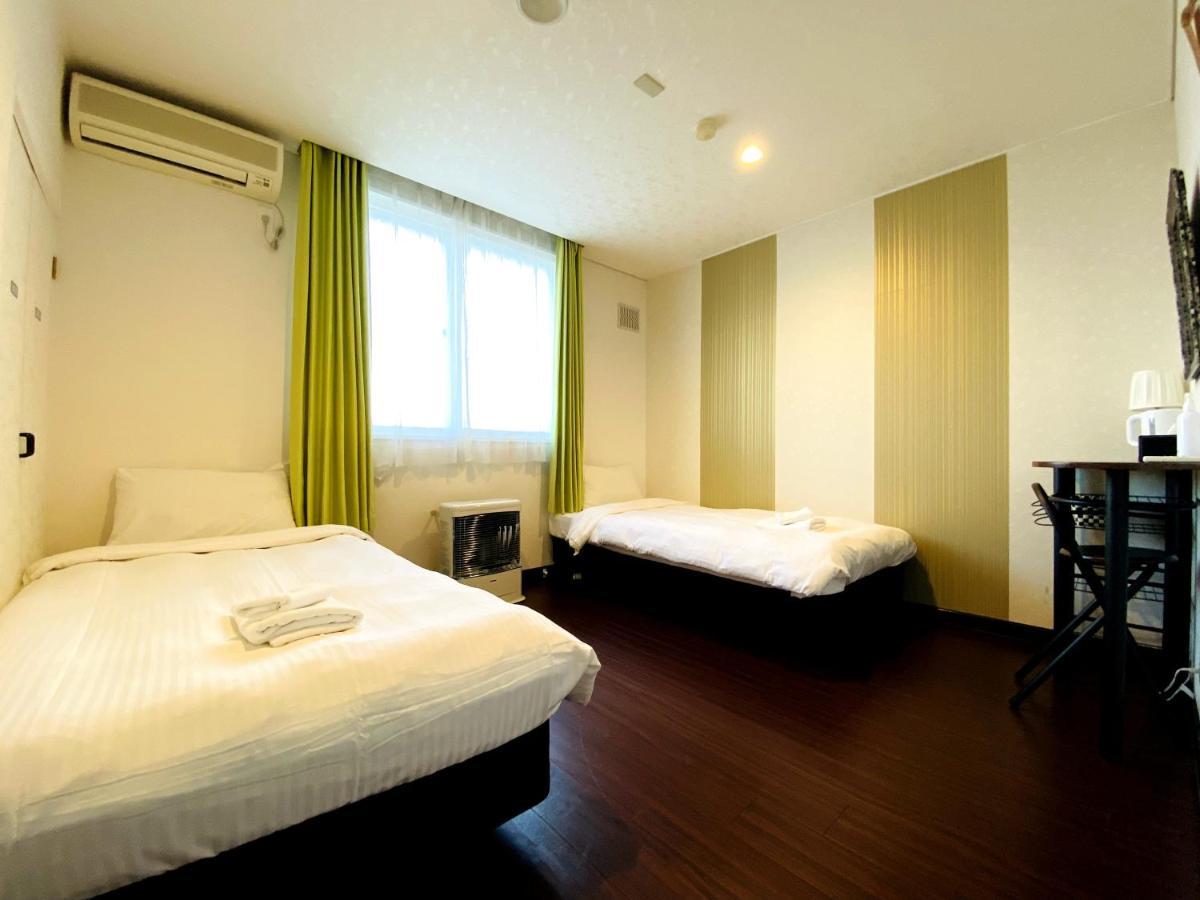 Petit Hotel Melon Nakafurano Buitenkant foto