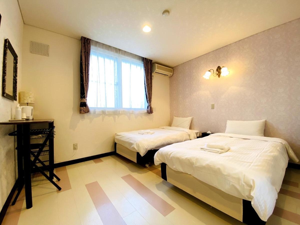Petit Hotel Melon Nakafurano Buitenkant foto