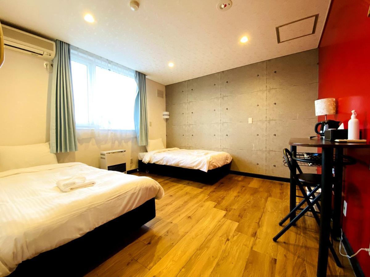 Petit Hotel Melon Nakafurano Buitenkant foto