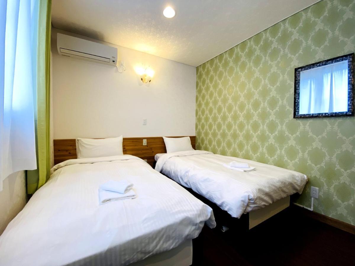 Petit Hotel Melon Nakafurano Buitenkant foto
