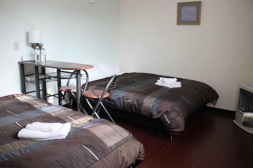 Petit Hotel Melon Nakafurano Buitenkant foto