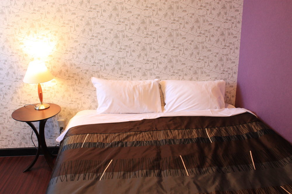Petit Hotel Melon Nakafurano Buitenkant foto