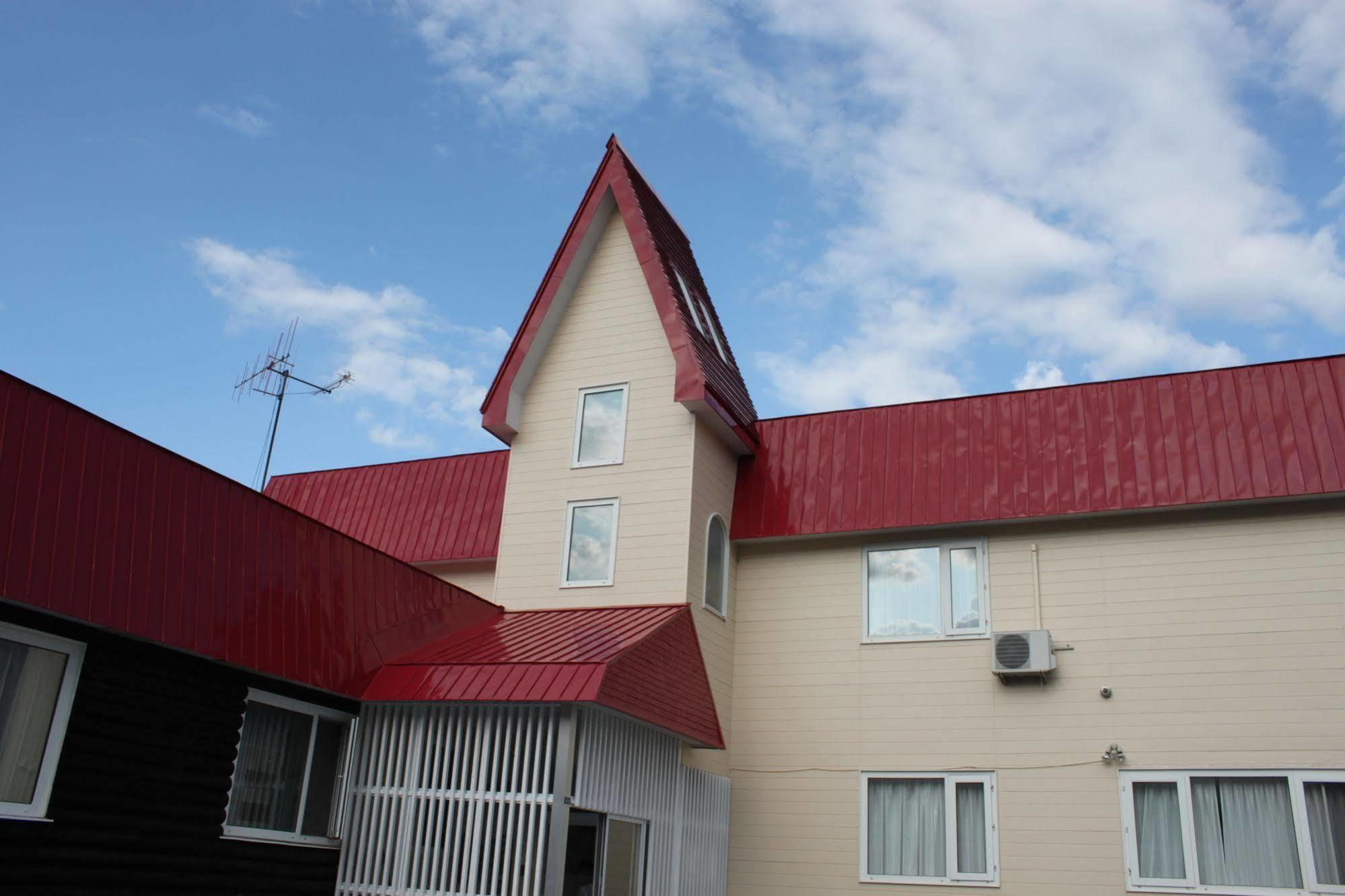 Petit Hotel Melon Nakafurano Buitenkant foto