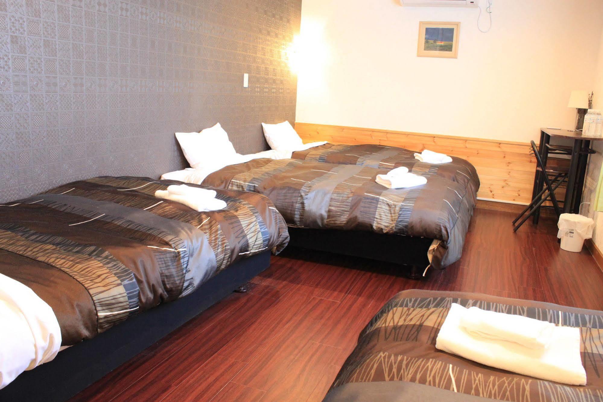 Petit Hotel Melon Nakafurano Buitenkant foto