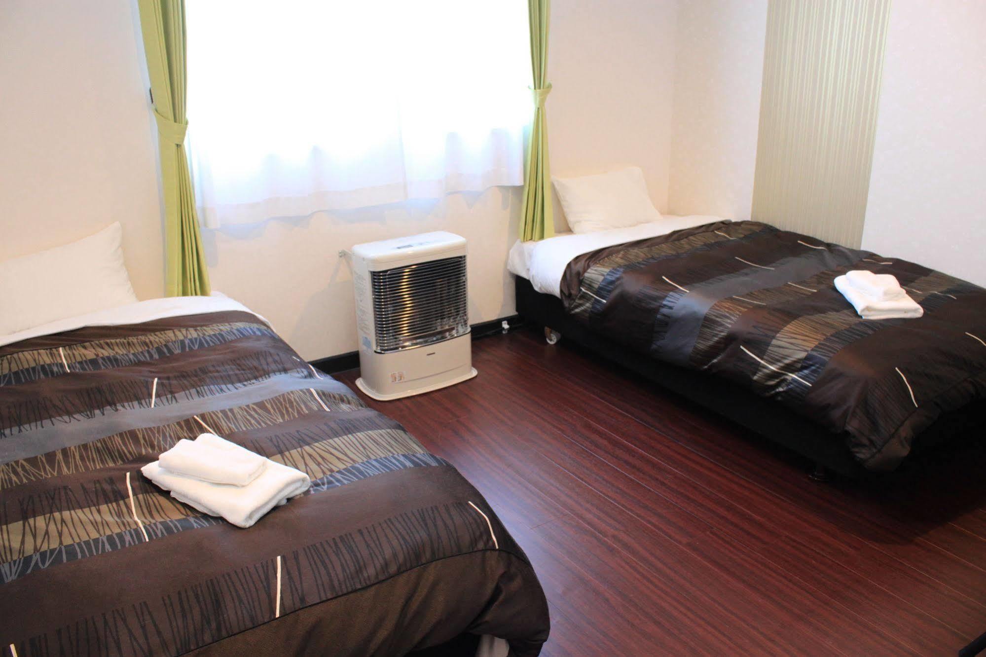 Petit Hotel Melon Nakafurano Buitenkant foto