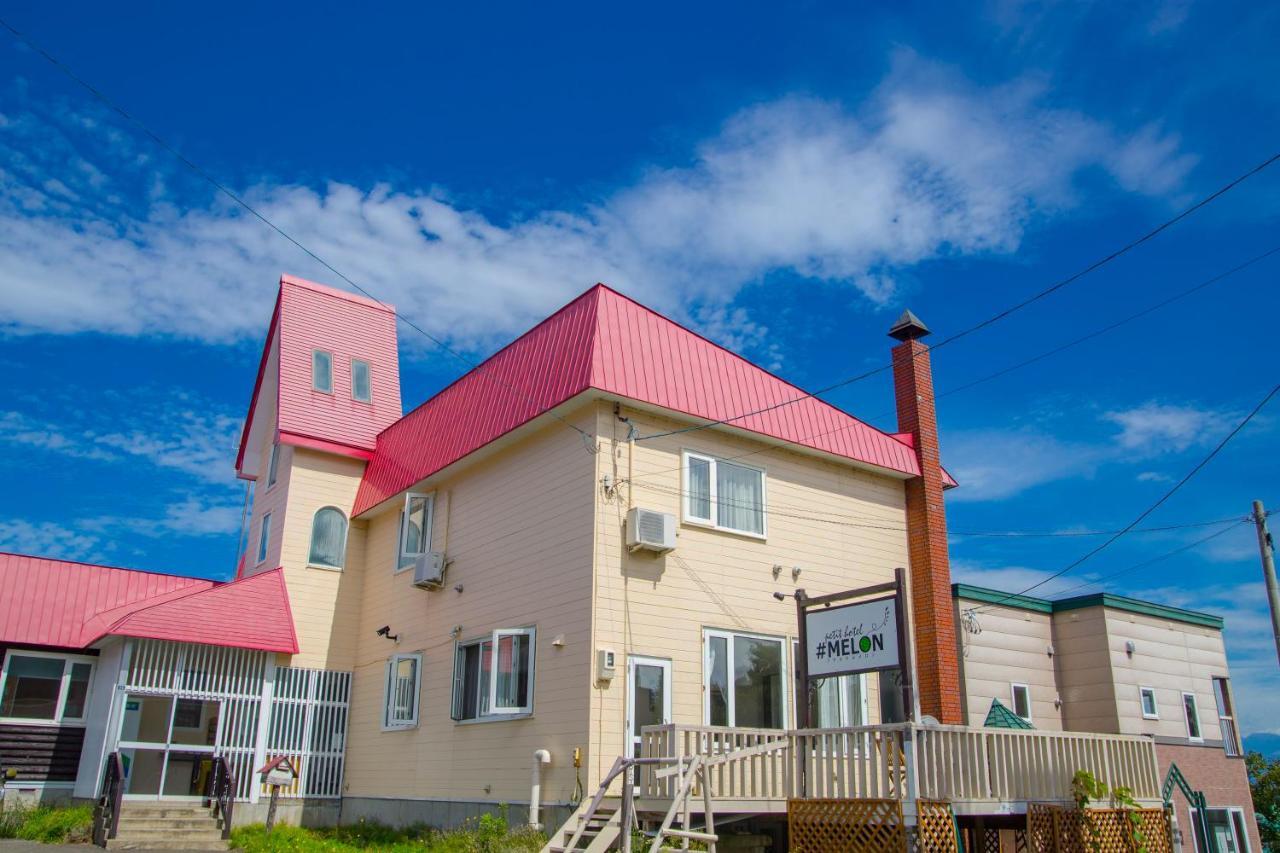 Petit Hotel Melon Nakafurano Buitenkant foto